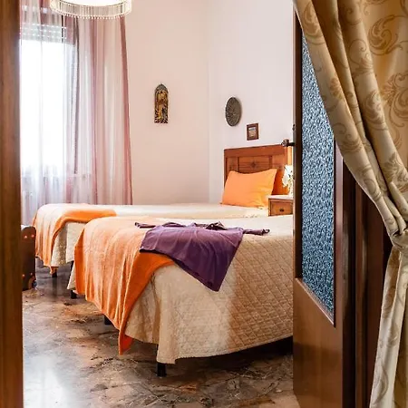 Lenz's Bed & Breakfast Vicopisano